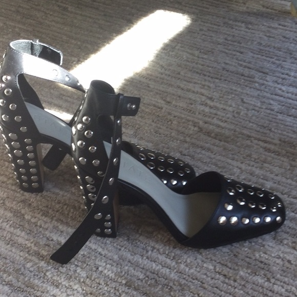 Studded ankle strapped heel - Picture 5 of 7